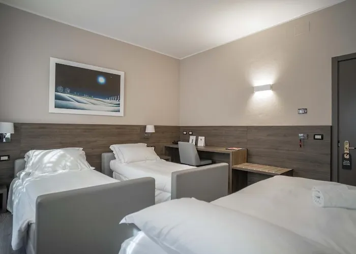 古耶罗酒店 酒店