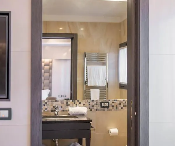 古耶罗酒店 4* 卡泰维托莫顿