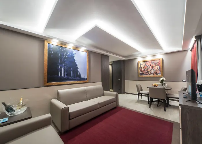 古耶罗酒店 酒店 4*