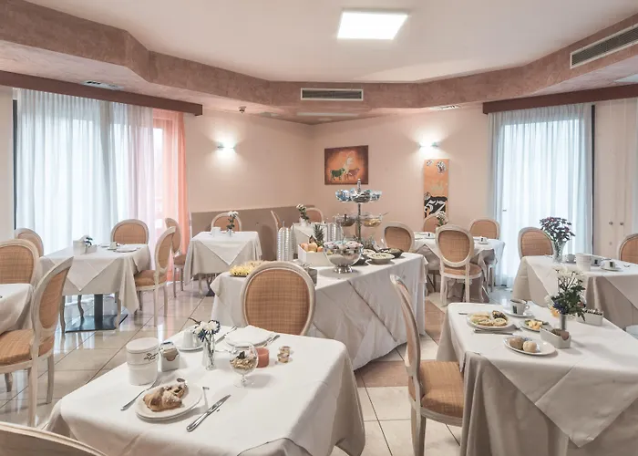 古耶罗酒店 酒店